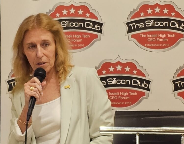 ד"ר שלי גורדון, סגנית נשיא אלביט: "העובדים נדרשו לעבור מאפס למאה בשניה"