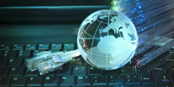 תקשורת אופטית. המחשה: depositphotos.com