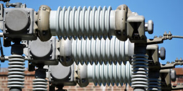 קצב גידול צריכת החשמל של מערכות המיחשוב אינו בר קיימא. המחשה: depositphotos.com