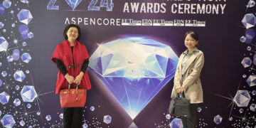 מימין - קייז וואנג, מהנדס יישומים (FAE) של חברת סבה בטייוואן, וברברה יו, מנהלת סבה בטייוואן - קרדיט: AspenCore