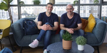 משמאל לימין: עמרי גלר ורונן דר, מייסדי RUN:AI. צילום יחצ, אנבידיה