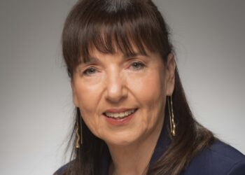 שלומית וייס, הישראלית שהגיעה לתפקיד הבכיר ביותר באינטל בראיון בלעדי ל-TapeOut: "גם לי אמרו בהתחלה שאני רגישה מדי כי בכיתי אבל בסוף התקדמתי"