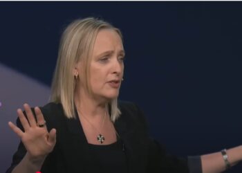 ג'ולי סוויט, מנכ"לית אקסנצ'ר בכנס CES 2025. צילום מסך