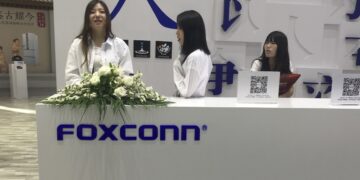 ביתן פוקסקון בתערוכת טכנולוגיה. צילום: אבי בליזובסקי