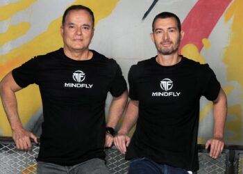 מייסדי MindFly (מימין לשמאל) ערן טל(מנכ''ל), ויהודה אלמליח (CTO)-קרדיט צלמת-אסנת קרסננסקי