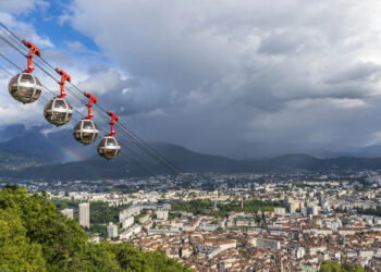 גרנובל, בעיר נמצא מרכז מחקר גדול בתחום השבבים. המחשה: depositphotos.com