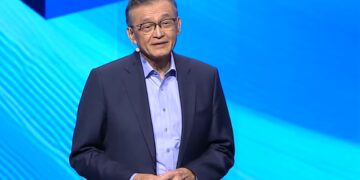 מנכ"ל אינטל ליפ-בו טאן. צילום מסך מערוץ היוטיוב של אינטל