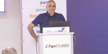 ד"ר זיאד חנא, סגן נשיא בכיר ב-Cadence בכנס ChipEx2025. צילום: לנס הפקות