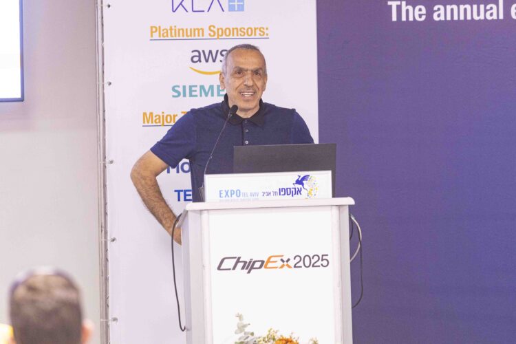 ד"ר זיאד חנא, סגן נשיא בכיר ב-Cadence בכנס ChipEx2025. צילום: לנס הפקות