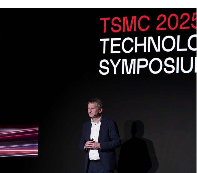 נשיא TSMC EMEA פול דה בוט בכנס החברה באמסטרדם, מאי 2025