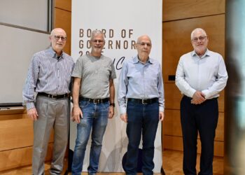 מימין לשמאל: נשיא הטכניון פרופ' אורי סיון, גדעון פרנק, דדי פרלמוטר ויו"ר הקורטוריון סקוט לימסטר. (קרדיט : רמי שלוש, דוברות הטכניון)