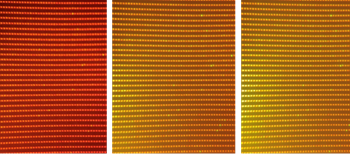 הדגמה של פאנל אב-טיפוס המציג את תהליך ההעברה הייחודי של Q‑Pixel למיקרו‑LED (Q‑Transfer), שבו נעשה שימוש בפיקסלים בגודל 10 מיקרון בעלי צבע משתנה. הפאנל מציג תצוגה בצפיפות של מעל 500 פיקסלים לאינץ' – ללא אף פיקסל חסר, עם תפוקה של למעלה מ־99.9995%.