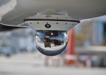 מערכת DIRCM של אלביט. הגודל הקומפקטי מבטיח שילוב קל במטוסים מבלי לפגוע בביצועים. צילום: אלביט מערכות