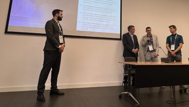 נציגי Toby, Texas Instruments, D3 Embedded ו-HTC במסיבת העיתונאים בכנס AUTOSENS/InCabin שהתקיים בברצלונה, 8 באוקטובר 2024. צילום: אבי בליזובסקי