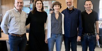 פרופ' שחר קוטינסקי, דב מורן, פרופ' עדית קידר פרופ' ליהי צלניק-מנור ופרופ' יובל גרעיני. צילום:רמי שלוש, דוברות הטכניון