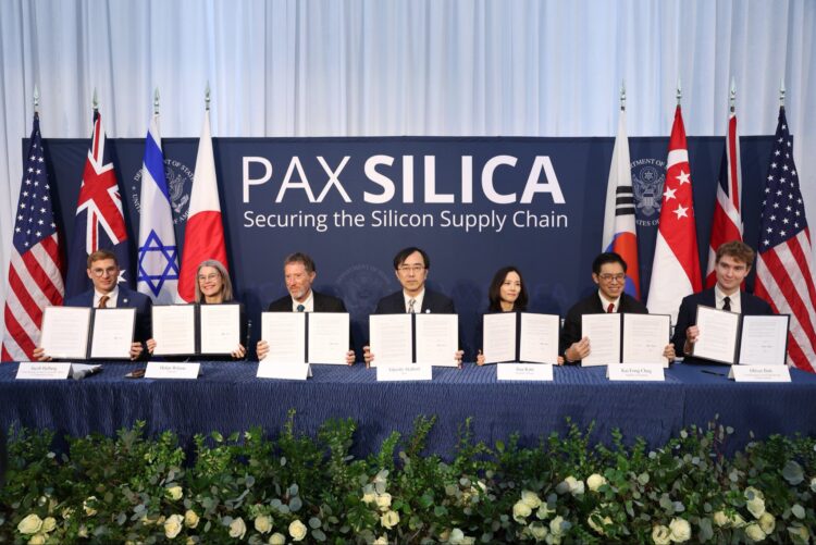 טקס החתימה הראשוני על הקמת PAX SILICA שהתקיים בדרום קוריאה ב-12 בדצמבר 2025. מתוך רשת X