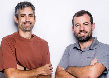 בתמונה למעלה (מימין לשמאל): אדוארד קיציס ותומר טימור, NIV-AI. צילום: ניר סלקמן