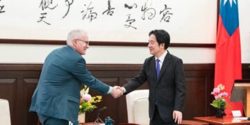 נשיא טאיוואן לאי צ’ינג־דה נפגש עם משלחת איגוד תעשיית השבבים האמריקני (SIA) בארמון הנשיאות בטאיפיי, 2 במרץ 2026. קרדיט: לשכת נשיא טאיוואן (Presidential Office, Taiwan)