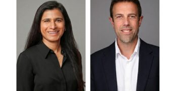 משמאל לימין - שאליני אגרוואל ומשה תנך, ניוריאליטי