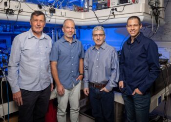 מייסדי Q-Factor. הסטארטאפ הישראלי מבקש לפתח ארכיטקטורה חדשה למחשוב קוונטי מבוסס אטומים ניטרליים. קרדיט: אייל טואג.