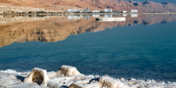 איזור המלונות במה שהפך לבריכה פרטית של ICL משם היא מפיקה את הברום. אילוסטרציה: depositphotos.com