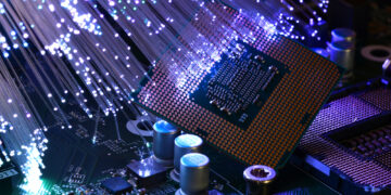 שבבים וקישורים אופטיים.אילוסטרציה: depositphotos.com