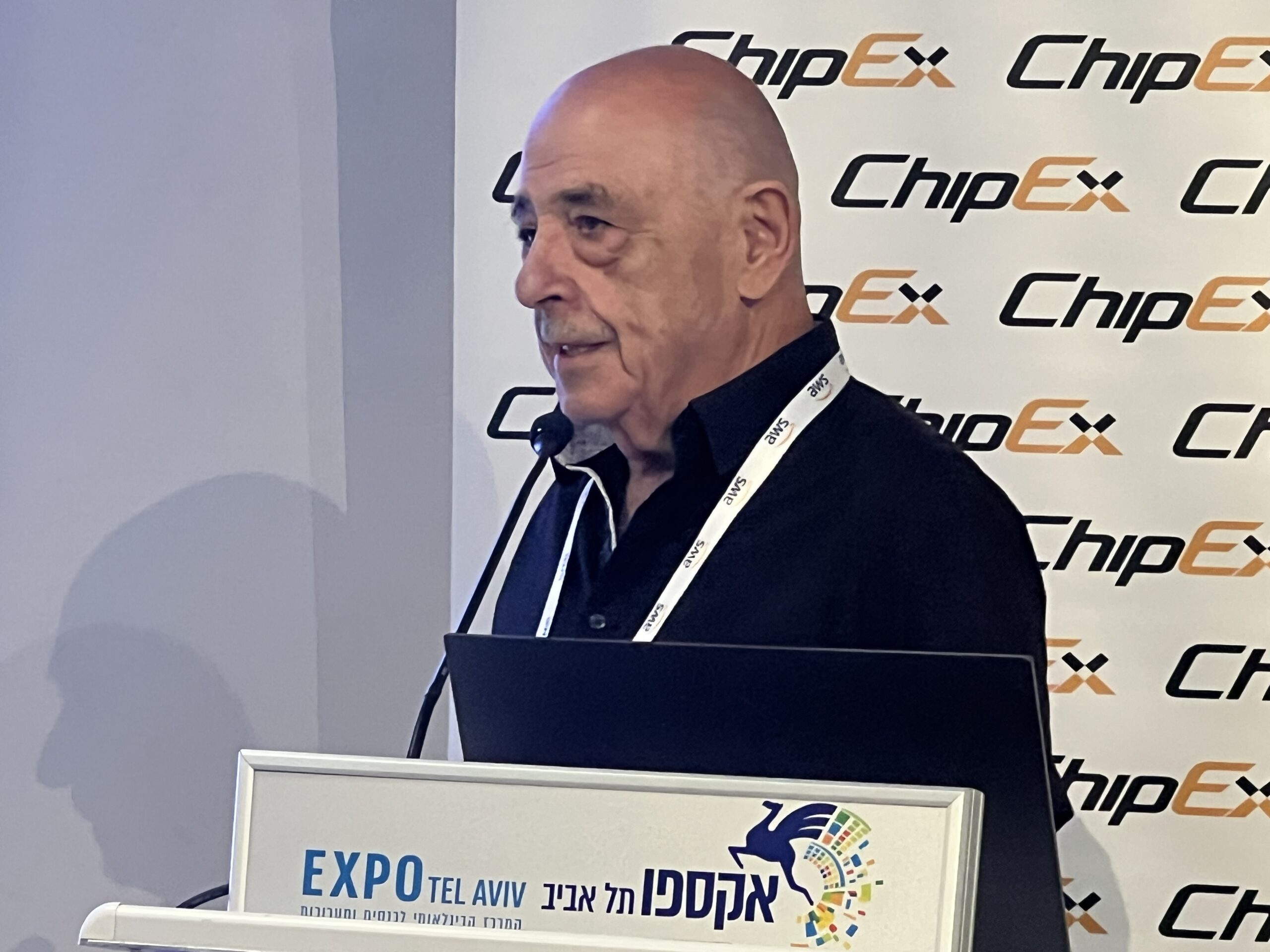 פרופ' יעקב רויזין בכנס ChipEx2026. צילום: אבי בליזובסקי