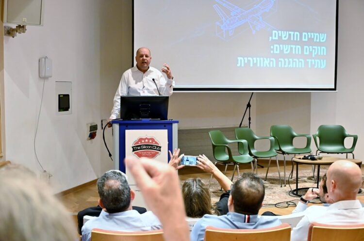 מנכ"ל אלתא דרור בר במפגש פורום הסיליקון קלאב, יוני 2026. צילום: שמואל אוסטר