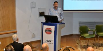 אבשלום ארליך, סמארט שוטר, במפגש הסיליקון קלאב, יוני 2026. צילום: שמואל אוסטר