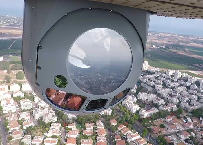 מטע״ד SPECTRO רב־ספקטרלי של אלביט מערכות, המשלב חיישני MWIR, אור נראה ו־SWIR לצד יכולות לייזר וניתוח מבוסס AI. קרדיט: אלביט מערכות.